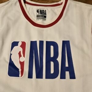 Mens Large NBA logo Jersey NWT